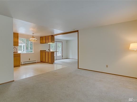 4th image of 6701 184th Dr SE