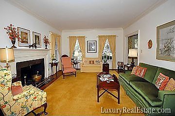 3rd image of 11 Stuyvesant Cres