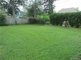 73 Deerhurst Park Blvd, Buffalo, NY 14217