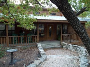 117 N Rio Retiro Ln, Ingram, TX 78025