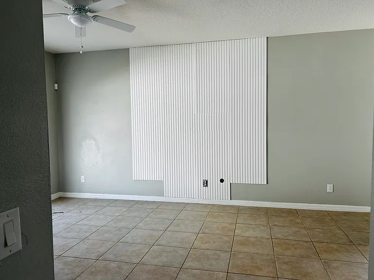 7933 Rex Hill Trl — Photo 8