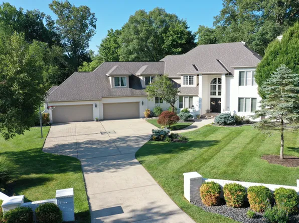 133 Red Oak Dr, Batesville, IN 47006