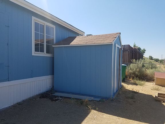5th image of 695 Wall Canyon Dr