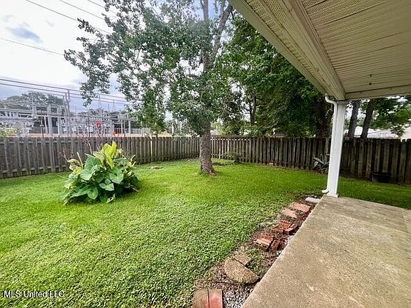 2nd image of 1710 James Buchanan Dr