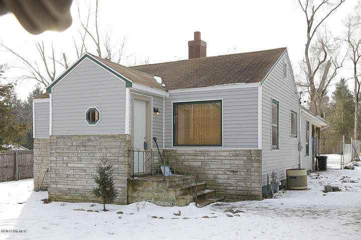 16003104