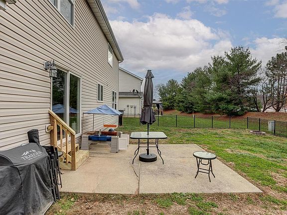 4th image of 740 Wild Horse Creek Dr