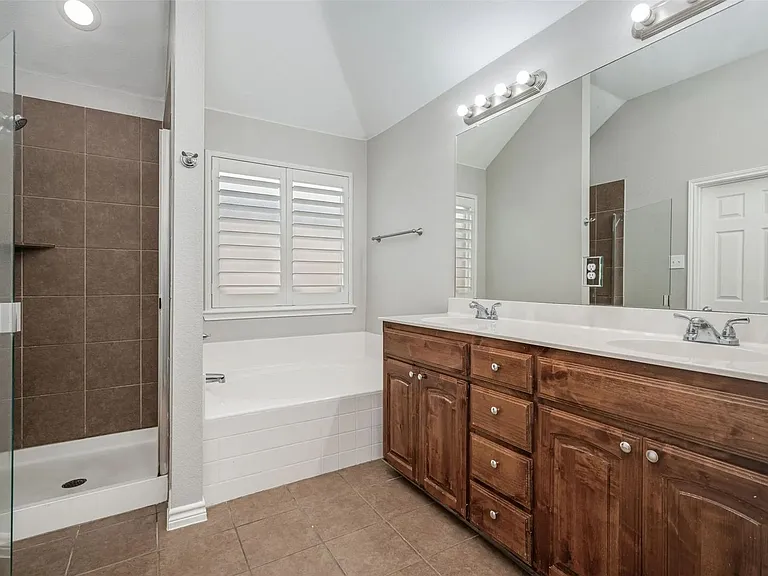 14900 Frisco Ranch Dr — Photo 16