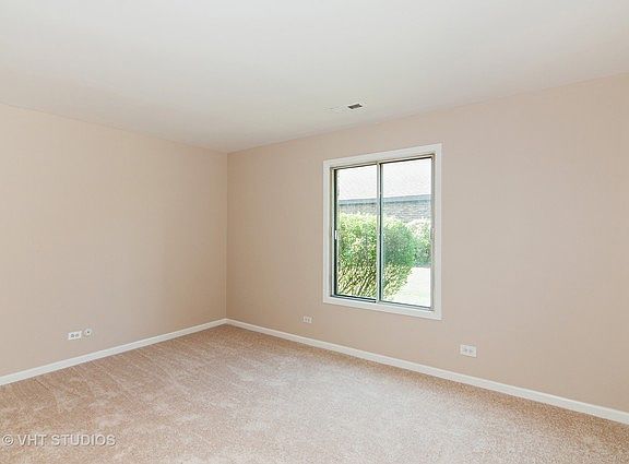 5th image of 1465 Johnstown Ln APT A