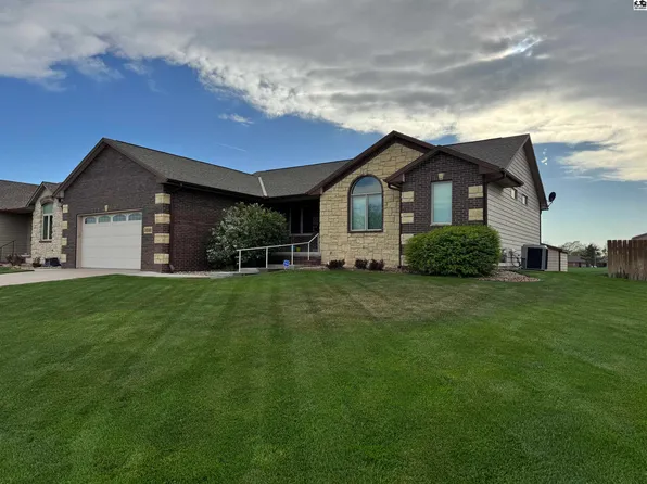 2809 Morris Rd, Hutchinson, KS 67502
