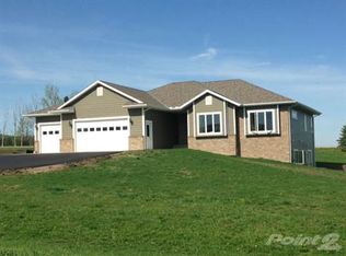 31594 Baker St, Kasota, MN 56050