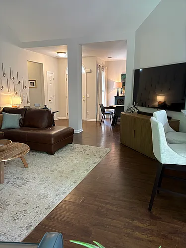 341 Laurel Glen Xing Photo 1