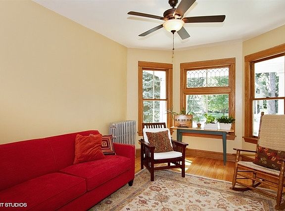 4th image of 534 N Elmwood Ave