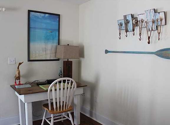 3rd image of 278 Parkside Cir