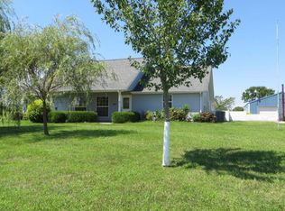 50 Crews Canyon Ln, Goreville, IL 62939