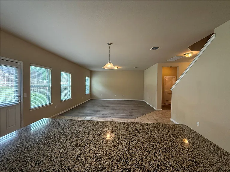 503 Libani Ln — Photo 16