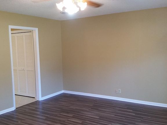3rd image of 4777 Worden Dr #A