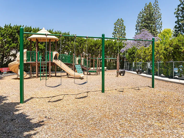 11260 Overland Ave #23G — Photo 40