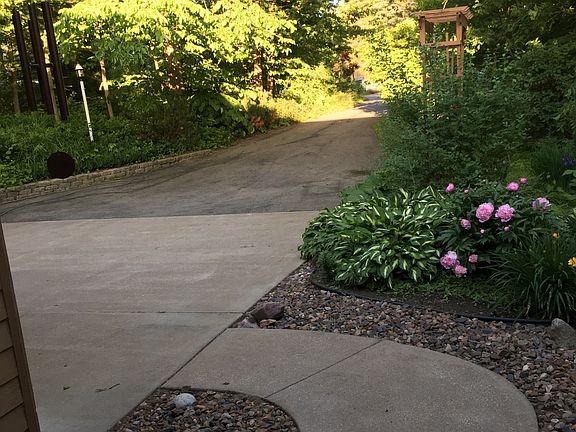 3rd image of 16580 Vista Ln