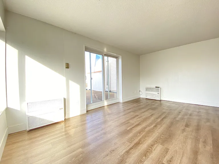 George Apartments - 625 3rd Street Southwest - 18 — Photo 9