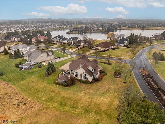 4th image of 6445 Foxglove Dr
