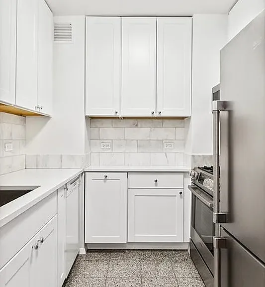 170 E 87th St #W5G — Photo 3
