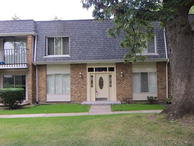 1st image of 808 Sandra Dr Unit 1G