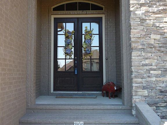 4th image of 3800 Newcastle Dr