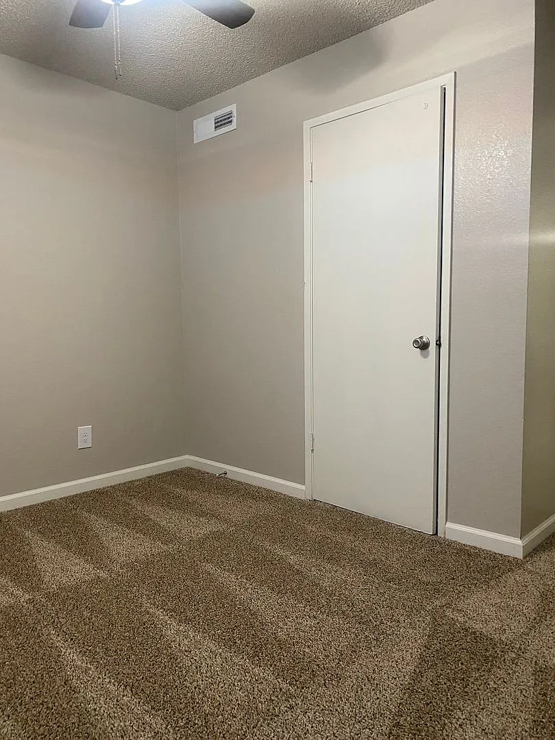 Tanglewood Apartments — Photo 4