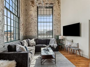 920 Poeyfarre St APT 325, New Orleans, LA 70130