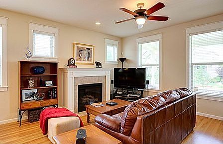 LR w/Fireplace