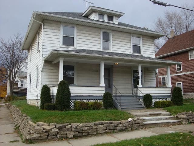 Duplex - Upper Unit Available