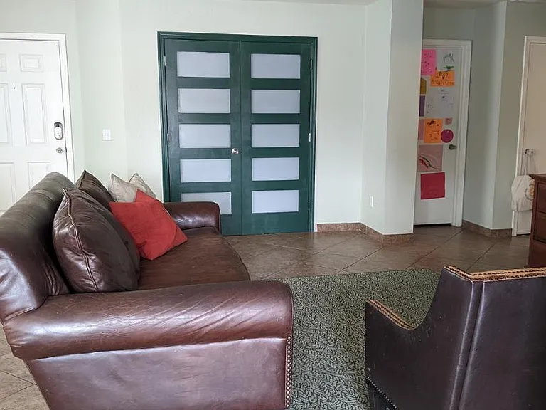 1070 E Appaloosa Rd — Photo 8