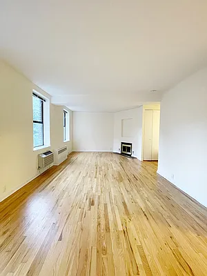 Rented by A Space Realty NY LLC | media 6