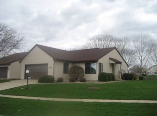 431 Clearwater Dr, Champaign, IL