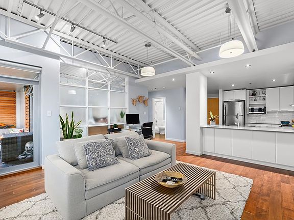 4th image of 549 Columbia St Penthouse 502
