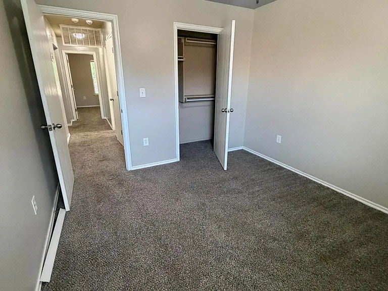 524 E Juniper Ln — Photo 9