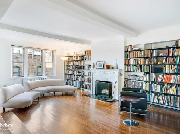 45 Christopher Street image 1 of 10