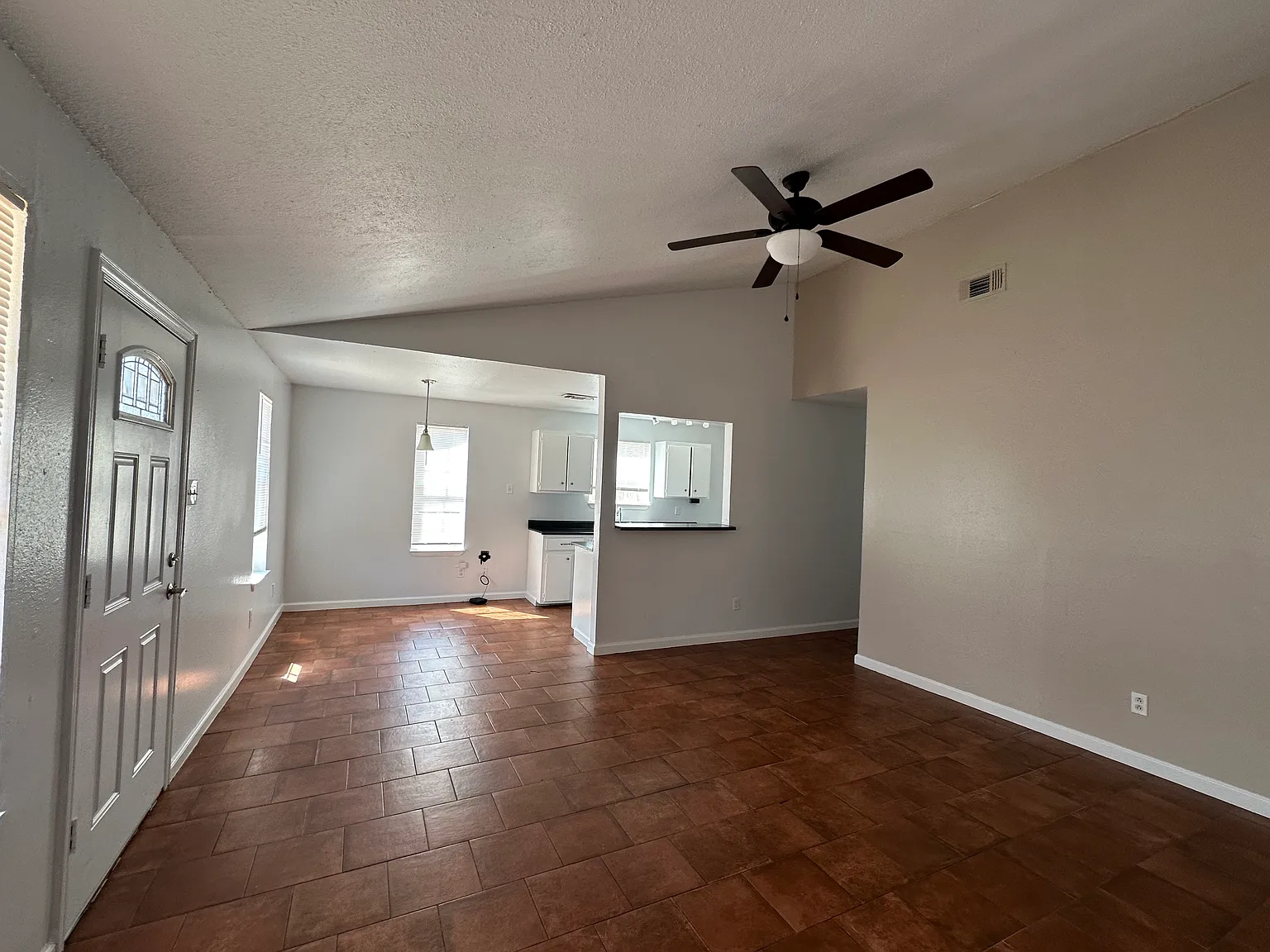 12015 Loop 107 — Photo 4