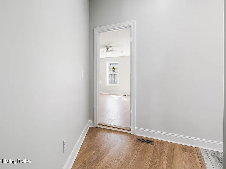 1518 Christy Ave — Photo 21