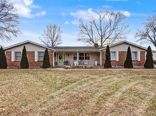 38 Brookview Ln, Moscow Mills, MO 63362