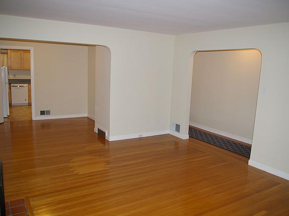 4th image of 954 N Humboldt St