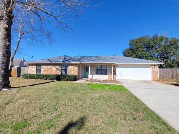 1306 Pine Hill Cir, Pensacola, FL 32506