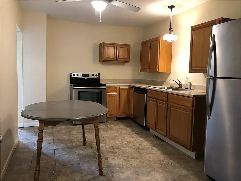 3114 Court Ave — Photo 4