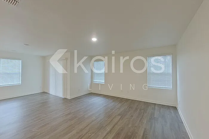 4 bed, 2.0 bath, 1684 sqft, $1,950 — Photo 2