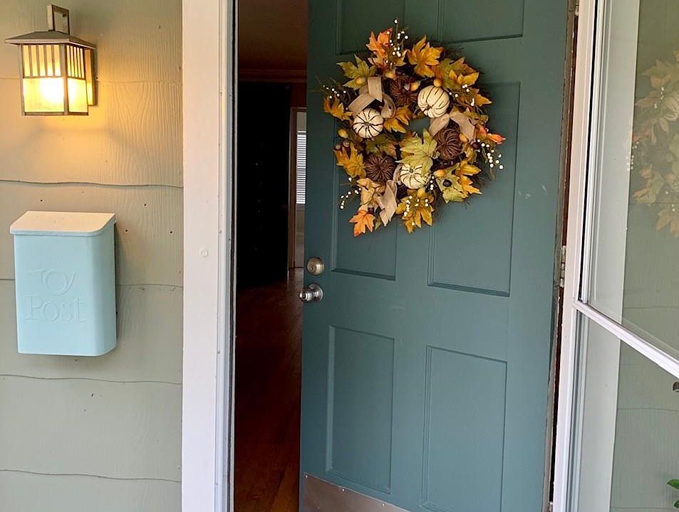 Welcome home! Fantastic location walkable to grocery, restaurants, park and school.