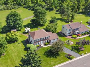 62 Chatham Pl, Newtown, PA 18940