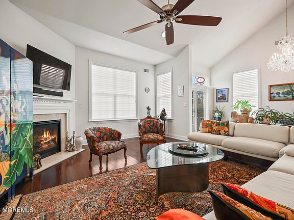 5th image of 188 Campbell Court