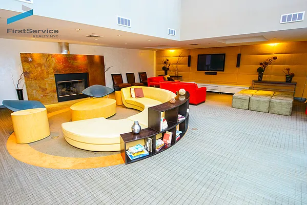 Sold by FirstService Realty (legacy) | media 5