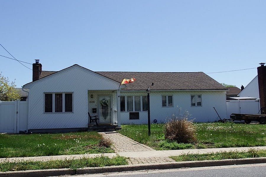 205 Division Ave, Massapequa, NY 11758 Zillow