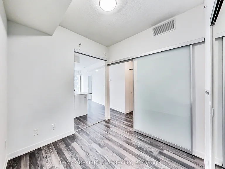 51 E Liberty St #1705 — Photo 9